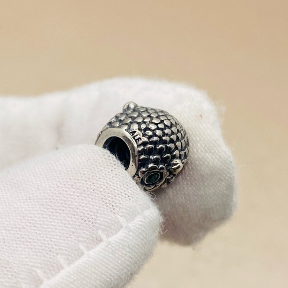 EUC Pandora 791211CZN Sterling Silver Wise Owl Animal Bead w/ Emerald Green CZ - Picture 7 of 8